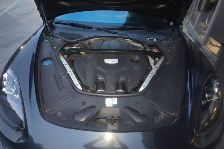 Used Porsche Panamera 2019 Panamera 2.9T Engine Bay