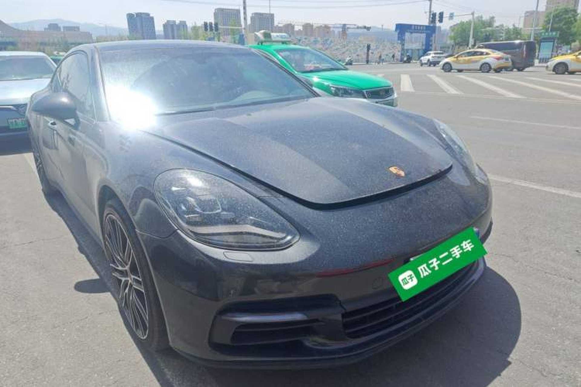 Used Porsche Panamera 2019 Panamera 2.9T Front Right 45 Deg