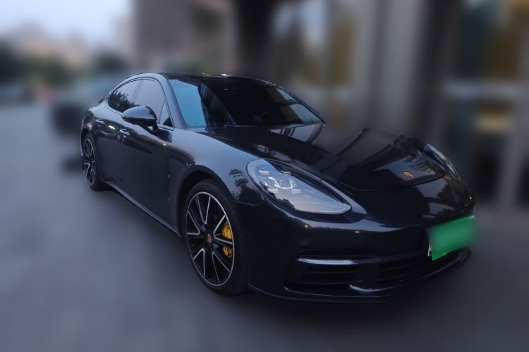 Used Porsche Panamera 2019 Panamera 2.9T Front Right 45 Deg