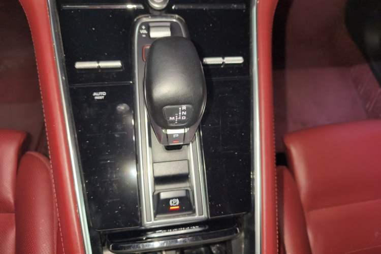 Used Porsche Panamera 2019 Panamera 4 Executive Long Wheelbase 2.9T Gear Lever