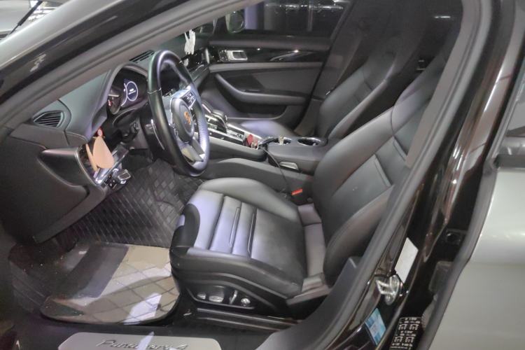 Used Porsche Panamera 2019 Panamera 4 Executive Long Wheelbase 2.9T Left Front Seat