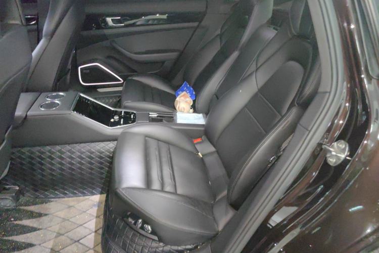 Used Porsche Panamera 2019 Panamera 4 Executive Long Wheelbase 2.9T Left Rear Seat