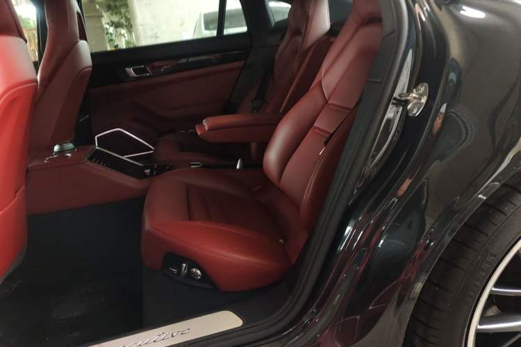Used Porsche Panamera 2019 Panamera 4 Executive Long Wheelbase 2.9T Left Rear Seat
