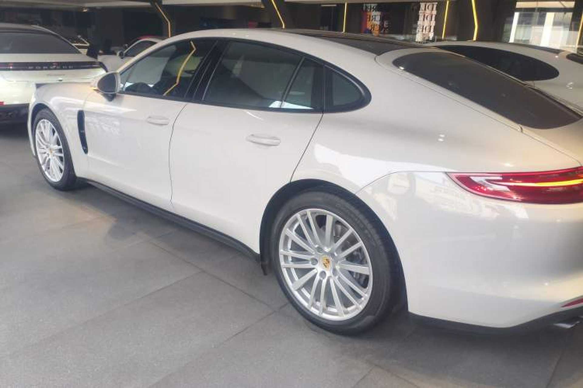 Used Porsche Panamera 2019 Panamera 2.9T Left Side