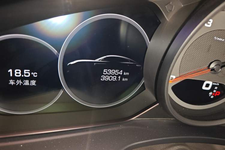Used Porsche Panamera 2019 Panamera Executive Long Wheelbase 2.9T Odometer Close Up