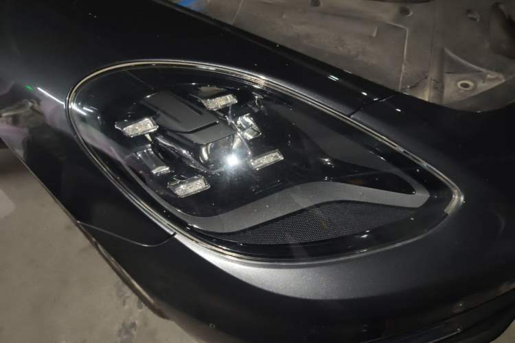 Used Porsche Panamera 2019 Panamera 4 Executive Long Wheelbase 2.9T Right Front Headlight