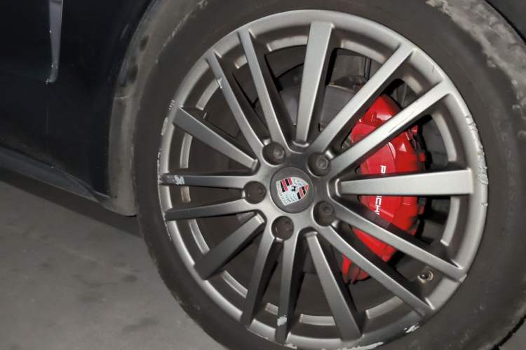 Used Porsche Panamera 2019 Panamera 4 Executive Long Wheelbase 2.9T Right Front Wheel Hub