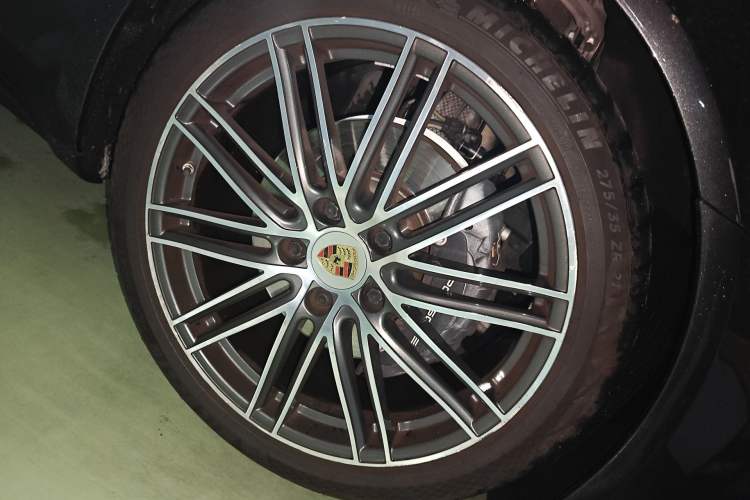 Used Porsche Panamera 2019 Panamera Executive Long Wheelbase 2.9T Right Front Wheel Hub