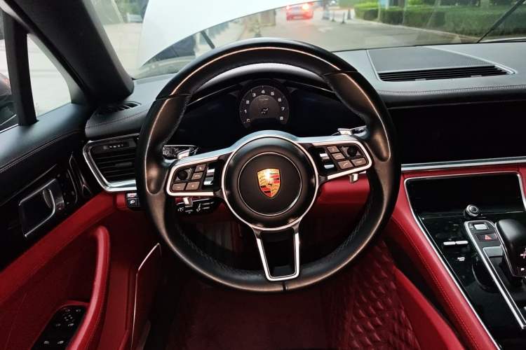 Used Porsche Panamera 2019 Panamera 4 Executive Long Wheelbase 2.9T Steering Wheel