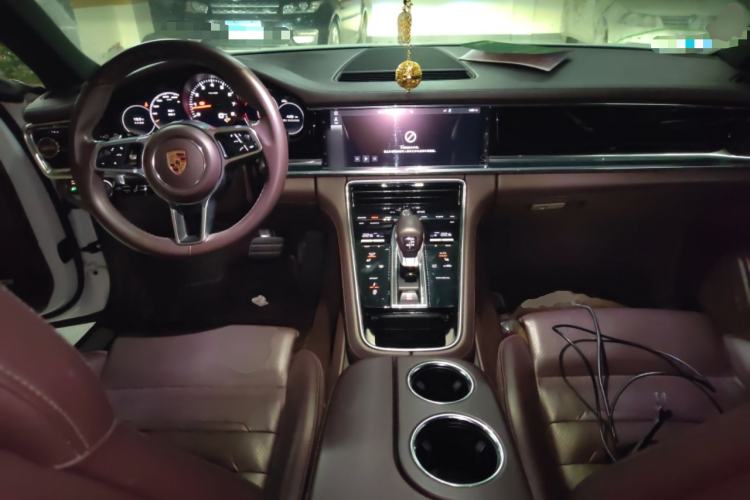 Used Porsche Panamera 2019 Panamera 2.9T Center Console