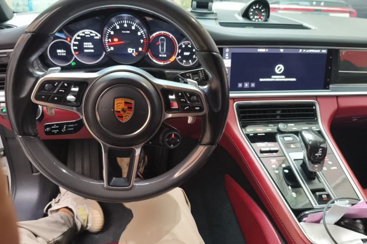 Used Porsche Panamera 2019 Panamera 2.9T Center Console