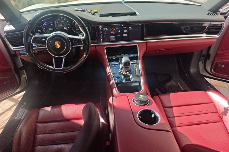 Used Porsche Panamera 2019 Panamera Executive Long Wheelbase 2.9T Center Console