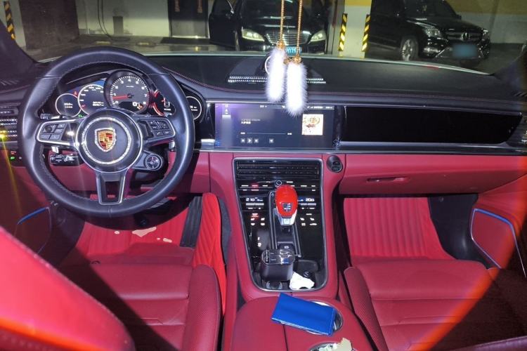 Used Porsche Panamera 2019 Panamera 2.9T Center Console