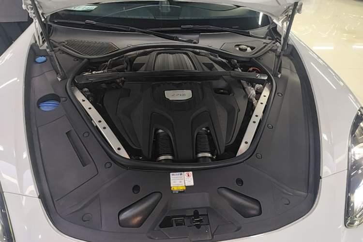 Used Porsche Panamera 2019 Panamera 2.9T Engine Bay