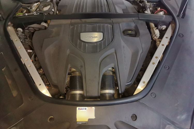 Used Porsche Panamera 2019 Panamera 2.9T Engine Bay