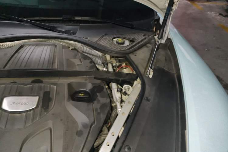 Used Porsche Panamera 2019 Panamera 2.9T Engine Bay Left