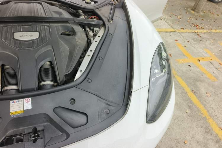 Used Porsche Panamera 2019 Panamera 4 Executive Long Wheelbase 2.9T Engine Bay Left
