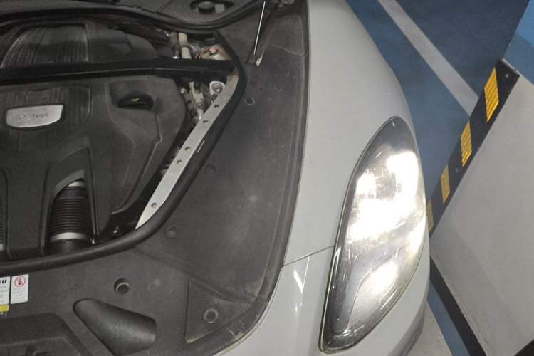 Used Porsche Panamera 2019 Panamera 2.9T Engine Bay Left