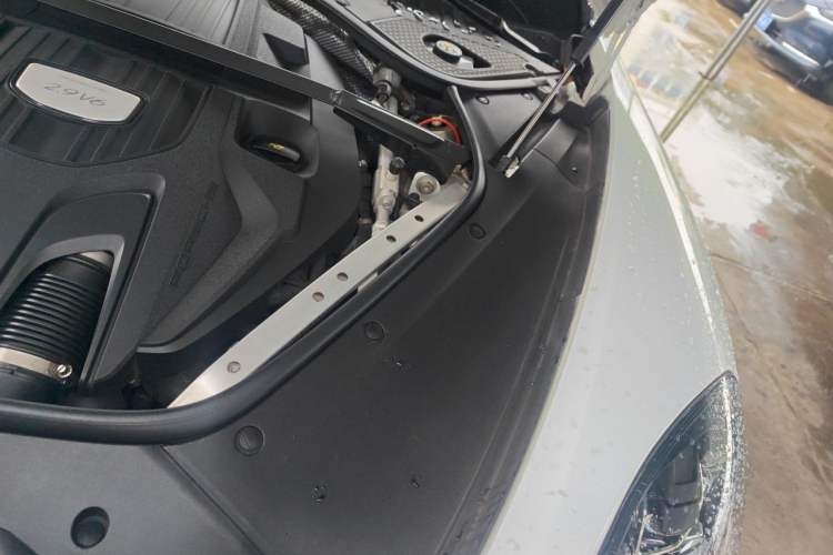Used Porsche Panamera 2019 Panamera 2.9T Engine Bay Left