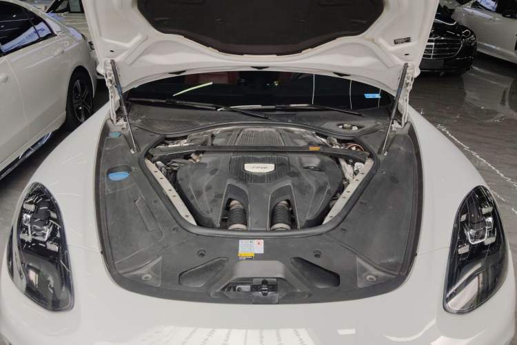 Used Porsche Panamera 2019 Panamera 2.9T Engine Bay