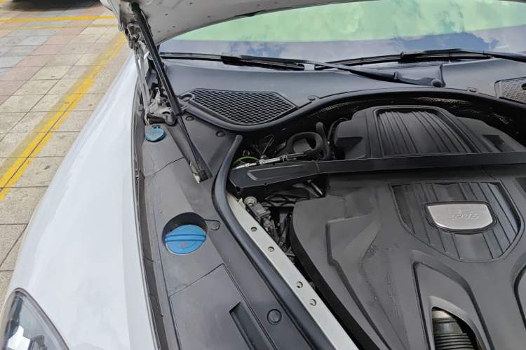 Used Porsche Panamera 2019 Panamera 2.9T Engine Bay Right