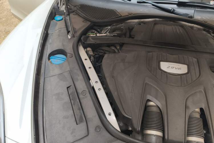 Used Porsche Panamera 2019 Panamera 2.9T Engine Bay Right