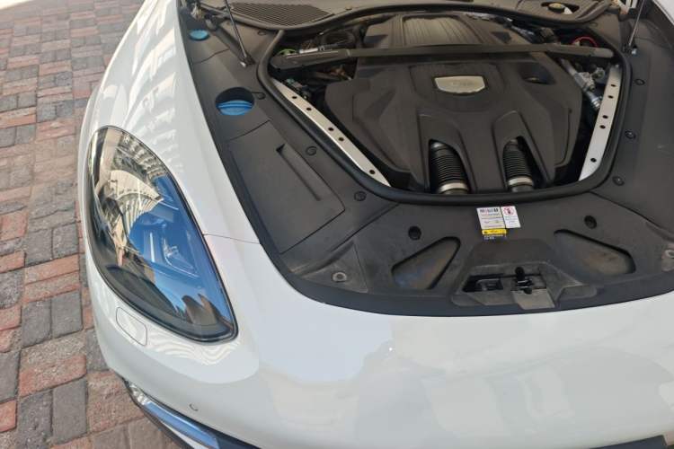 Used Porsche Panamera 2019 Panamera Executive Long Wheelbase 2.9T Engine Bay Right