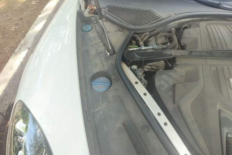 Used Porsche Panamera 2019 Panamera 2.9T Engine Bay Right