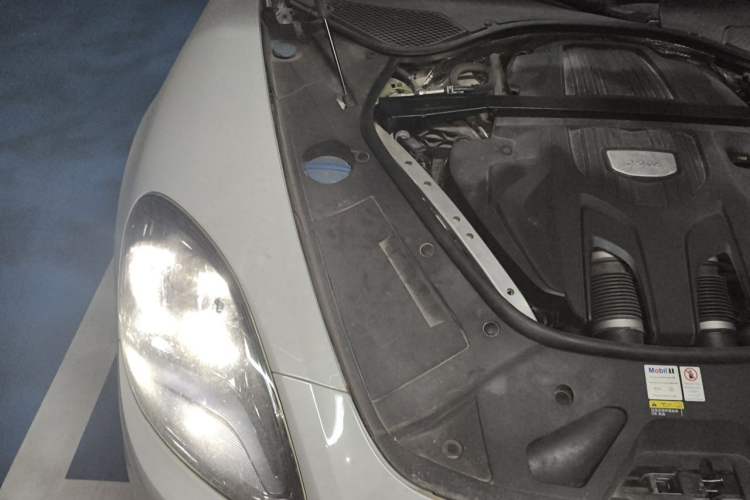 Used Porsche Panamera 2019 Panamera 2.9T Engine Bay Right
