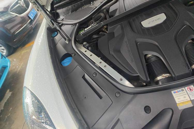 Used Porsche Panamera 2019 Panamera 2.9T Engine Bay Right
