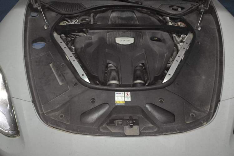Used Porsche Panamera 2019 Panamera 2.9T Engine Bay