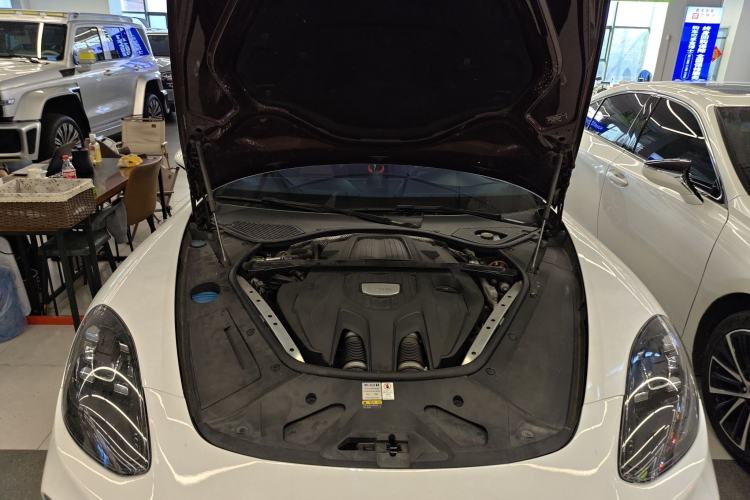 Used Porsche Panamera 2019 Panamera 2.9T Engine Bay