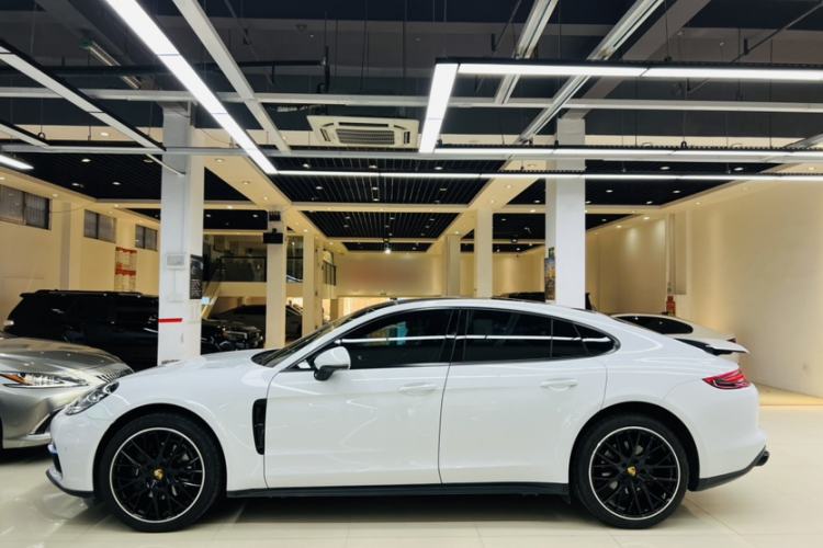 Used Porsche Panamera 2019 Panamera 2.9T Exterior 3