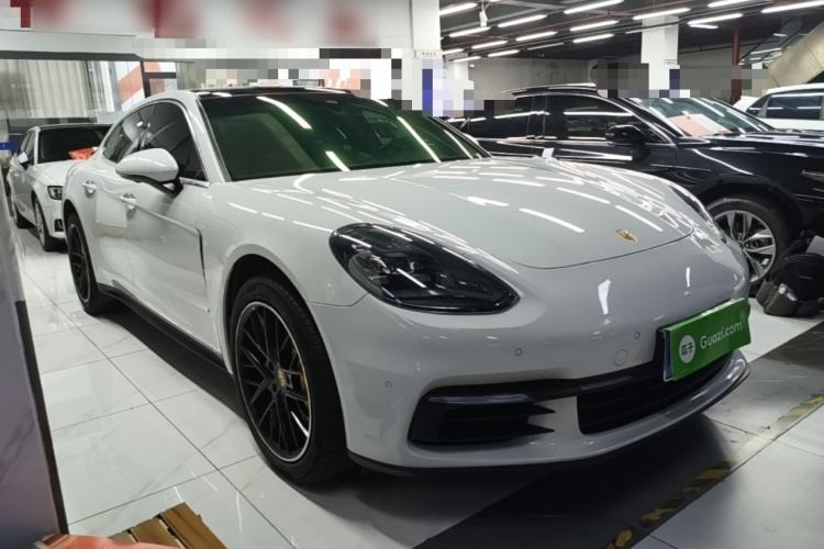 Used Porsche Panamera 2019 Panamera 2.9T Front Right 45 Deg
