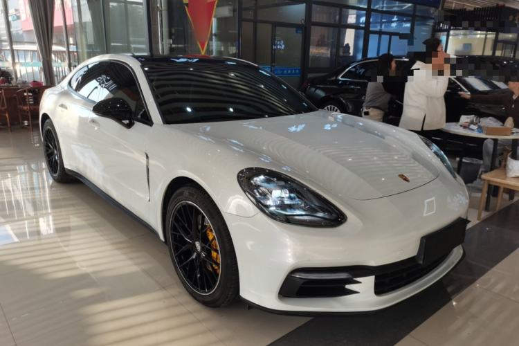 Used Porsche Panamera 2019 Panamera 2.9T Front Right 45 Deg