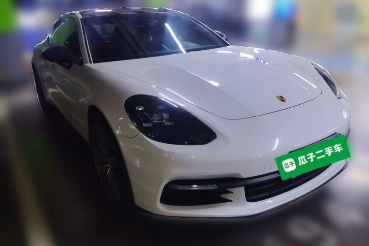 Used Porsche Panamera 2019 Panamera 2.9T Front Right 45 Deg