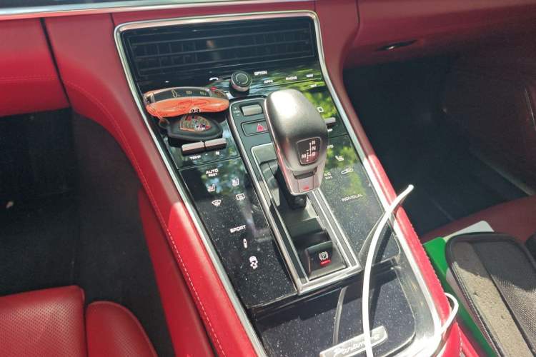 Used Porsche Panamera 2019 Panamera Executive Long Wheelbase 2.9T Gear Lever