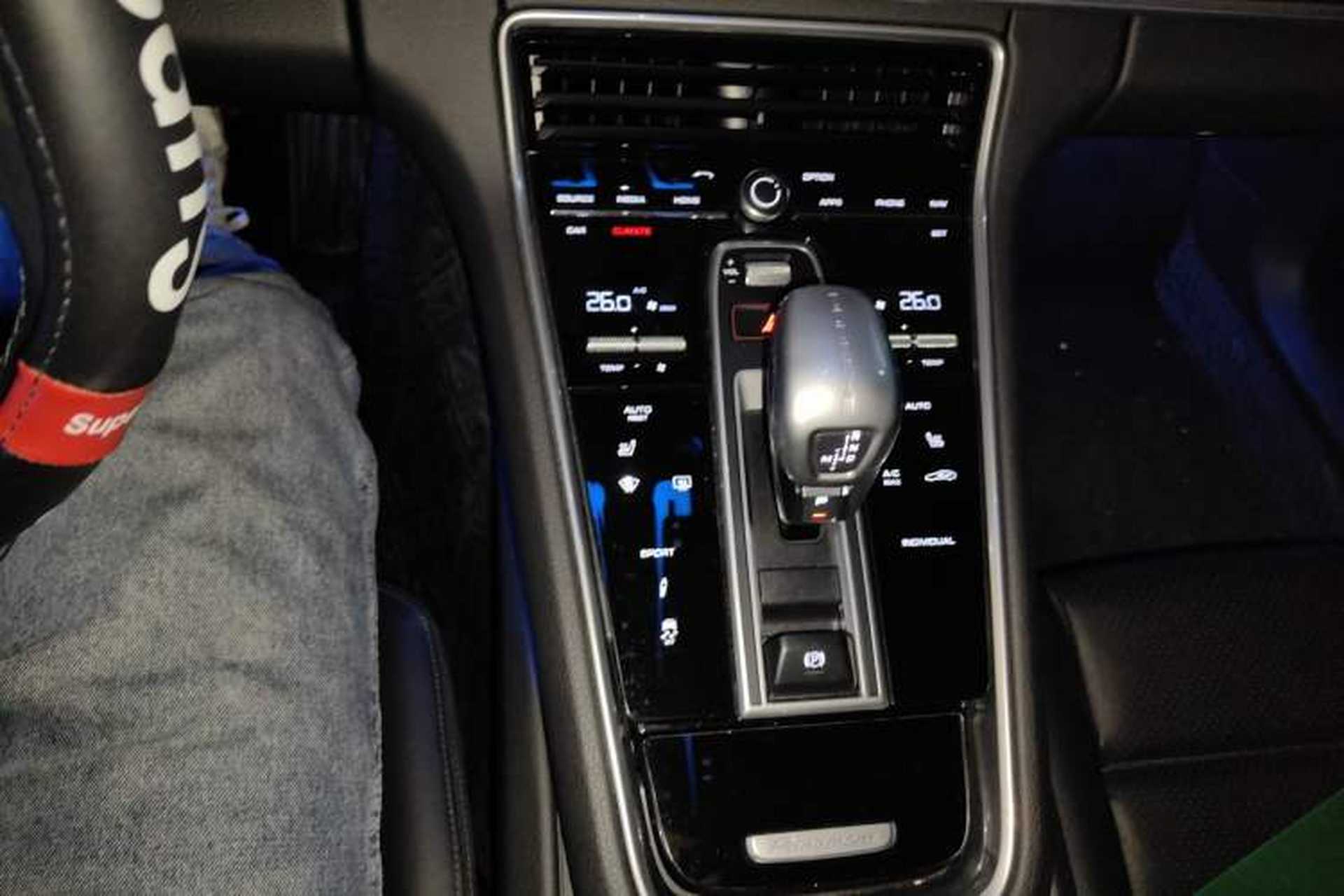 Used Porsche Panamera 2019 Panamera 4 Executive Long Wheelbase 2.9T Gear Lever
