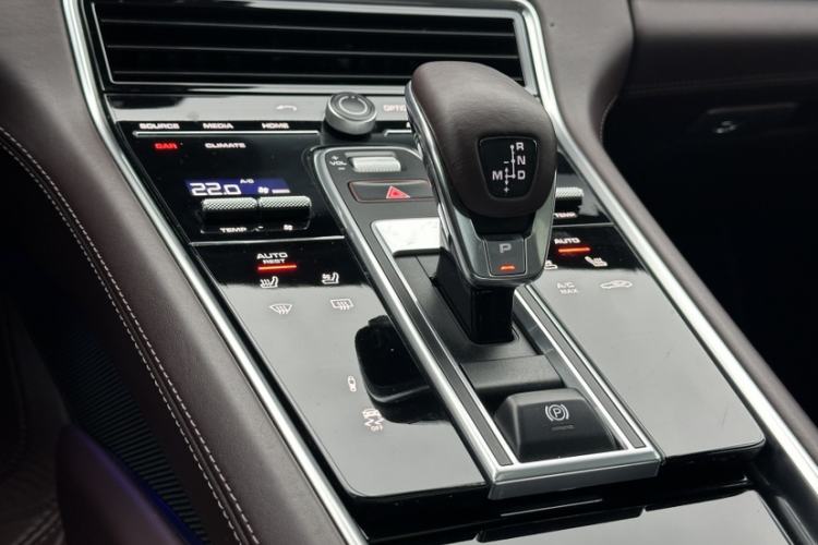 Used Porsche Panamera 2019 Panamera Executive Long Wheelbase 2.9T Gear Lever