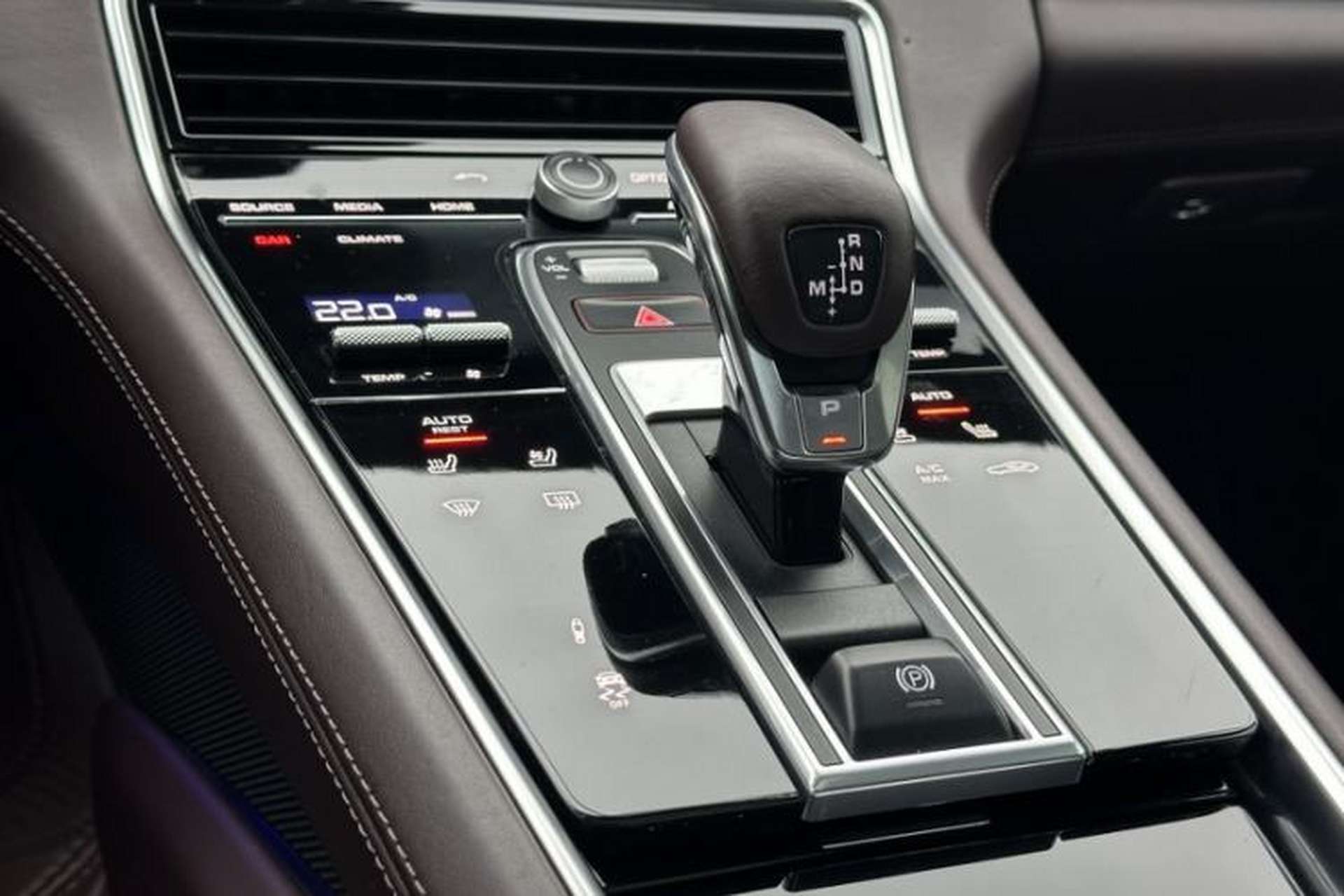 Used Porsche Panamera 2019 Panamera Executive Long Wheelbase 2.9T Gear Lever