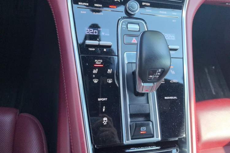 Used Porsche Panamera 2019 Panamera 4 Executive Long Wheelbase 2.9T Gear Lever