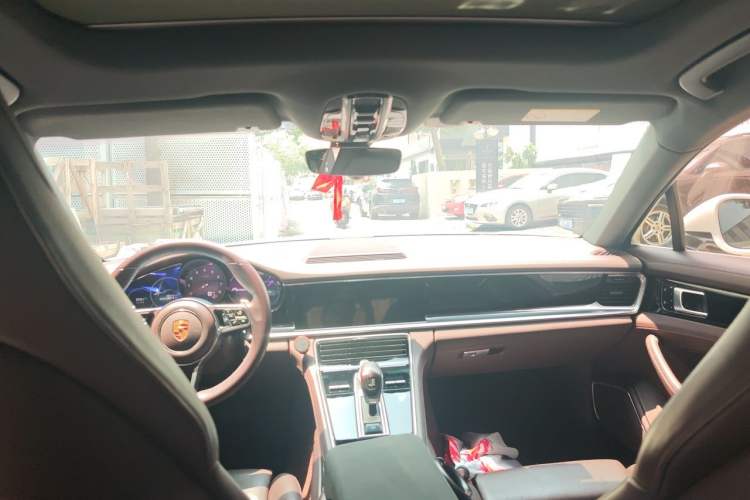 Used Porsche Panamera 2019 Panamera 4 Executive Long Wheelbase 2.9T Headliner