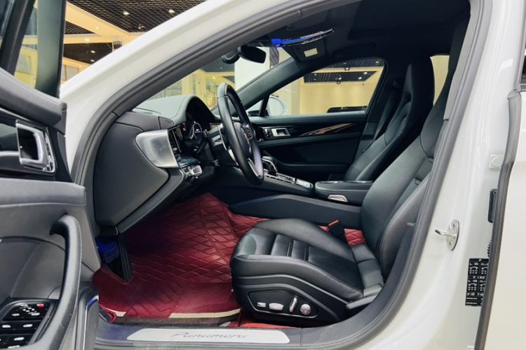 Used Porsche Panamera 2019 Panamera 2.9T Interior 4