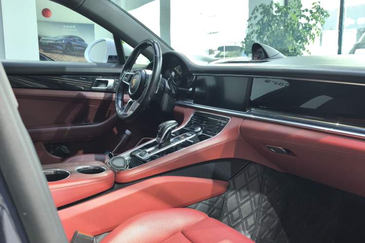 Used Porsche Panamera 2019 Panamera 2.9T Interior 5