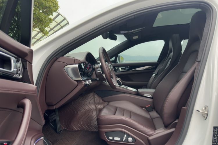 Used Porsche Panamera 2019 Panamera Executive Long Wheelbase 2.9T Interior 6