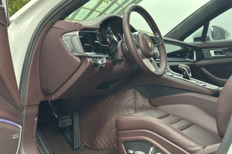 Used Porsche Panamera 2019 Panamera Executive Long Wheelbase 2.9T Interior 7