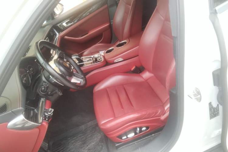 Used Porsche Panamera 2019 Panamera Executive Long Wheelbase 2.9T Left Front Seat