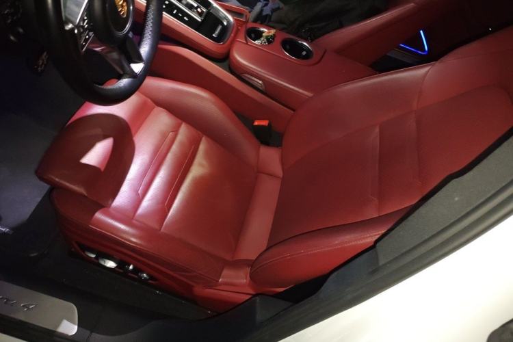 Used Porsche Panamera 2019 Panamera 4 Executive Long Wheelbase 2.9T Left Front Seat