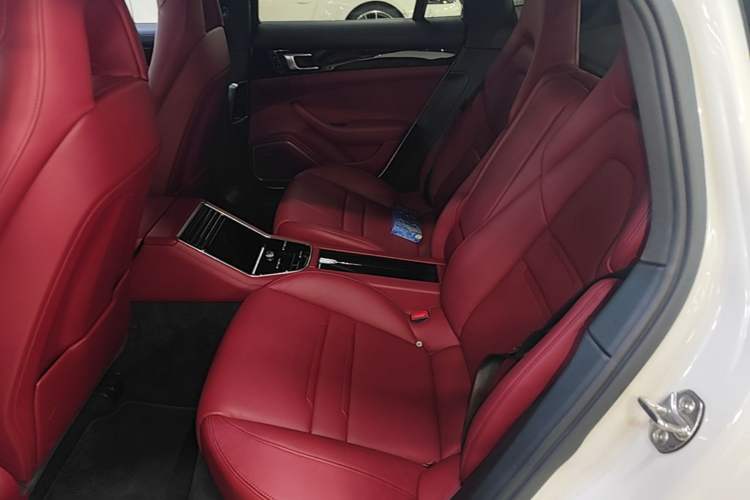 Used Porsche Panamera 2019 Panamera 2.9T Left Rear Seat