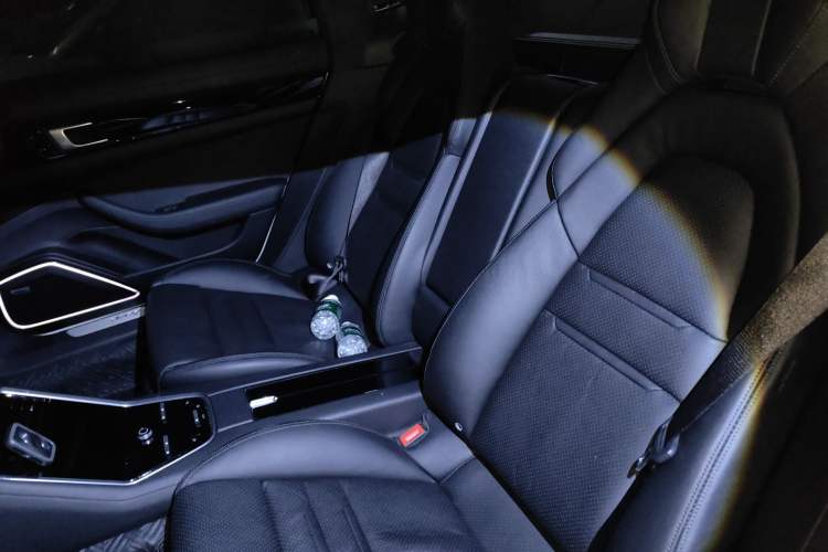 Used Porsche Panamera 2019 Panamera 4 Executive Long Wheelbase 2.9T Left Rear Seat